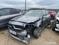 Szary Używany 2017 Mercedes A180 Hatchback | 28 500 zł