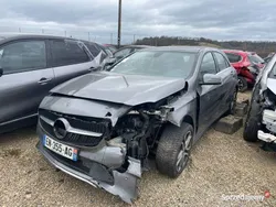 Szary Używany 2017 Mercedes A180 Hatchback | 33 200 zł