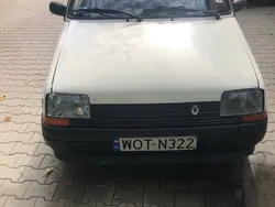 Biały Używany 1988 Renault R5 Hatchback | 6950 zł