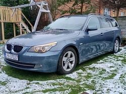 Niebieski Używany 2009 BMW 520 Kombi | 23 000 zł (Dość drogi)