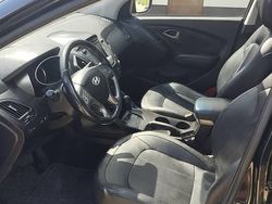 Czarny Używany 2014 Hyundai ix35 SUV | 53 900 zł