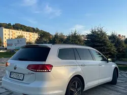 Biały Używany 2017 VW Passat Kombi | 46 000 zł (Dobra cena)