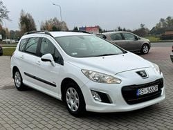 Biały Używany 2011 Peugeot 203 Kombi | 11 900 zł