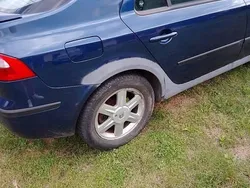 Niebieski Używany 2004 Renault Laguna II Sedan/Limuzyna | 3000 zł