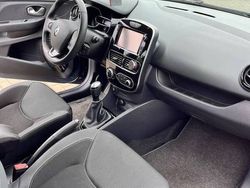 Grafitowy Używany 2017 Renault Clio IV Hatchback | 39 900 zł (Dość drogi)