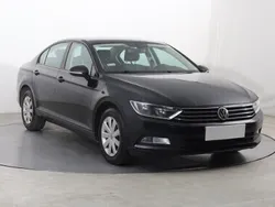 Czarny Używany 2017 VW Passat Sedan/Limuzyna | 47 999 zł (Super Cena)