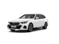 Alpine white 3 Używany 2024 BMW 520 Comfort Edition Kombi | 259 900 zł (Dość drogi)