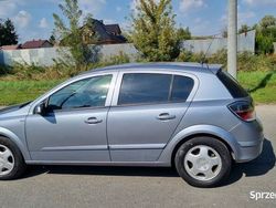 Używany 2009 Opel Astra Hatchback | 14 000 zł (Dość drogi)