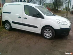 Biały Używany 2015 Peugeot Partner Minivan | 19 900 zł (Uczciwa cena)