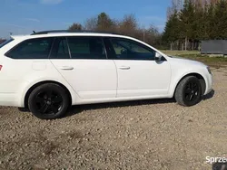 Biały Używany 2014 Skoda Octavia Kombi | 37 400 zł (Uczciwa cena)