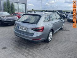 Szary (metalik) Używany 2021 Skoda Superb Kombi | 69 900 zł