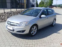 Srebrny Używany 2008 Opel Astra Hatchback | 10 900 zł (Uczciwa cena)