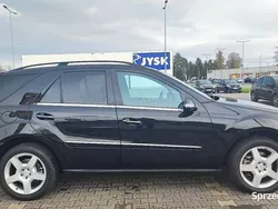 Czarny Używany 2007 Mercedes ML420 SUV | 37 900 zł
