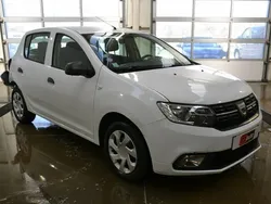 Biały Używany 2018 Dacia Sandero Hatchback | 10 200 zł
