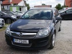 Czarny Używany 2010 Opel Astra Kombi | 5900 zł (Dobra cena)