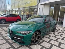 Lakier specjalny zielony montreal green Nowe 2025 Alfa Romeo Giulia Sedan/Limuzyna | 234 645 zł (Uczciwa cena)