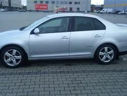 Srebrny Używany 2009 VW Jetta United Sedan/Limuzyna | 22 500 zł