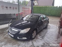 Czarny Używany 2011 Opel Insignia Sedan/Limuzyna | 9000 zł