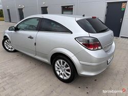 Srebrny Używany 2009 Opel Astra Coupe | 14 900 zł (Dość drogi)
