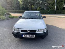 Biały Używany 1995 Opel Astra Sedan/Limuzyna | 2200 zł