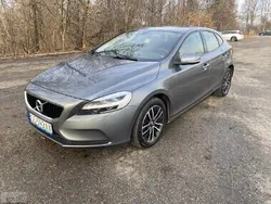 Szary Używany 2018 Volvo V40 Kombi | 49 900 zł (Uczciwa cena)