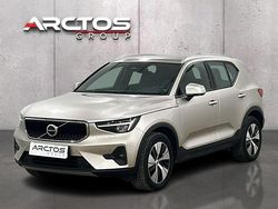 Beżowy Używany 2022 Volvo XC40 Core SUV | 117 900 zł (Uczciwa cena)