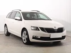 Biały Używany 2020 Skoda Octavia Kombi | 46 999 zł (Dobra cena)