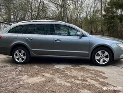 Szary Używany 2010 Skoda Superb Kombi | 29 000 zł