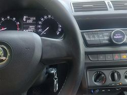 Srebrny Używany 2015 Skoda Fabia Hatchback | 17 900 zł (Uczciwa cena)