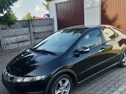 Czarny Używany 2009 Honda Civic Kombi | 22 000 zł