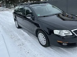 Czarny Używany 2010 VW Passat Kombi | 19 800 zł (Dość drogi)