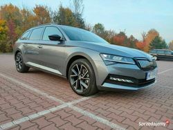 Szary Używany 2024 Skoda Superb Kombi | 180 000 zł