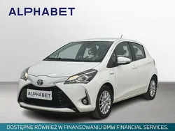 Biały Używany 2020 Toyota Yaris Hybrid Premium Hatchback | 63 900 zł (Dobra cena)