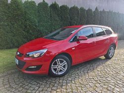 Czerwony Używany 2016 Opel Astra Selection Kombi | 29 750 zł (Dobra cena)