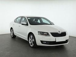 Biały Używany 2015 Skoda Octavia Hatchback | 43 999 zł (Uczciwa cena)