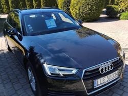 Szary Używany 2018 Audi A4 Kombi | 66 900 zł (Dobra cena)
