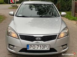 Srebrny Używany 2010 Kia Ceed 2 Hatchback | 14 999 zł (Uczciwa cena)