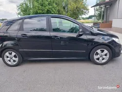 Czarny Używany 2010 Mercedes B160 Minivan | 21 000 zł (Uczciwa cena)