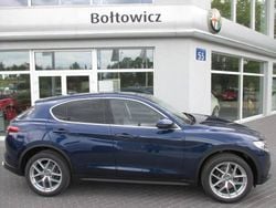 Niebieski (metalik) Używany 2017 Alfa Romeo Stelvio SUV | 231 710 zł