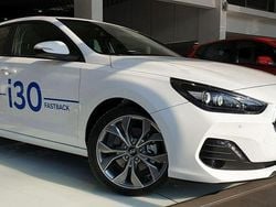 Niebieski jasny (metalik) Używany 2018 Hyundai i30 GO! Hatchback | 69 400 zł (Drogi)