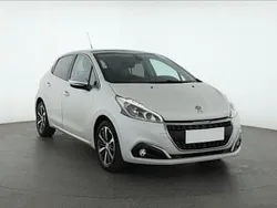 Biały Używany 2016 Peugeot 208 Hatchback | 31 499 zł (Uczciwa cena)