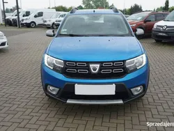 Niebieski Używany 2016 Dacia Sandero Lauréate Hatchback | 37 900 zł (Dość drogi)