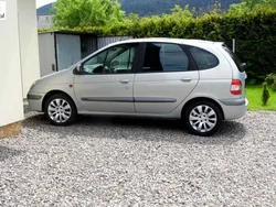 Srebrny (metalik) Używany 2002 Renault Scénic Expression+ Minivan | 6700 zł