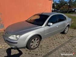 Srebrny Używany 2005 Ford Mondeo Hatchback | 8900 zł