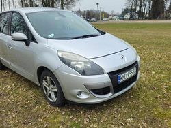 Srebrny Używany 2010 Renault Scénic Minivan | 17 800 zł (Dość drogi)