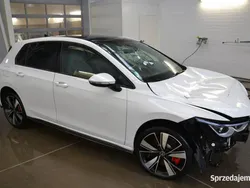 Biały Używany 2022 VW Golf VIII GTE Hatchback | 45 500 zł