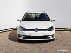 Biały Używany 2018 VW Golf VII Kombi | 63 999 zł (Uczciwa cena)