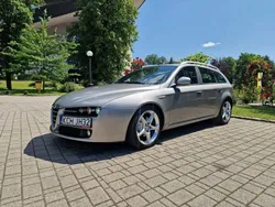 Szary (metalik) Używany 2011 Alfa Romeo 159 Kombi | 20 900 zł (Dość drogi)