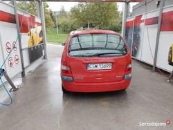 Czerwony Używany 2002 Renault Scénic Minivan | 8888 zł (Drogi)