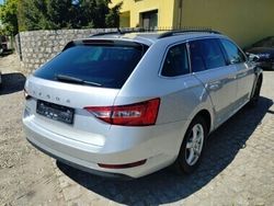 Srebrny Używany 2020 Skoda Superb Kombi | 52 500 zł